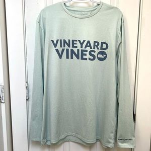 ***NEW W/O TAGS*** Vineyard Vines Men’s Performance Shirt!!